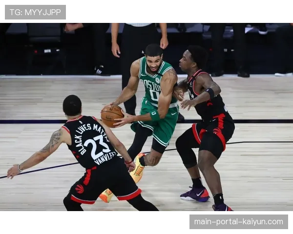 新疆18分逆转揭示防守强度价值 劳森准三双展现全能内线统治力